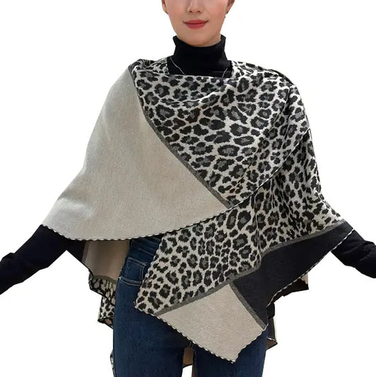 Angled Leopard Reversible Short Loop Wrap