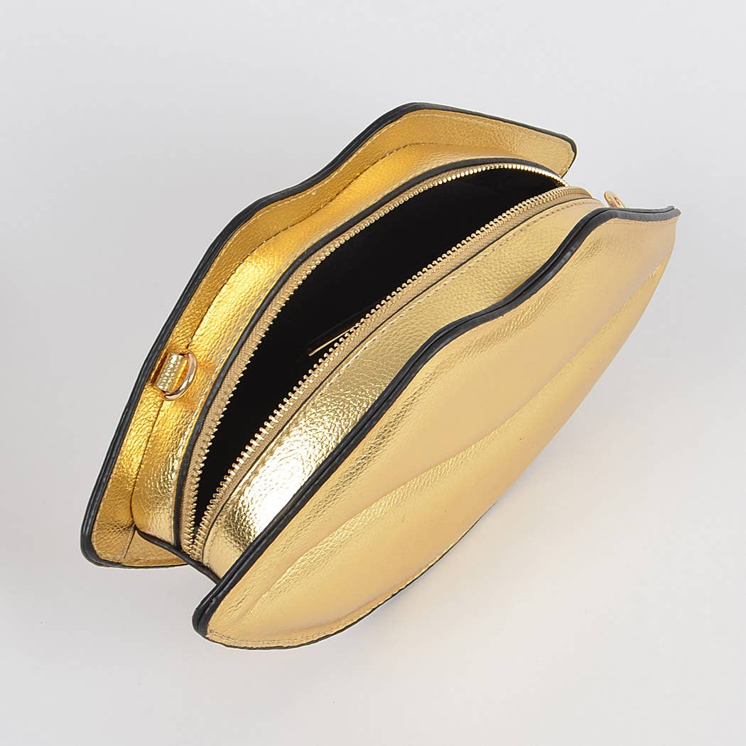 Kiss Me Fashion Clutch