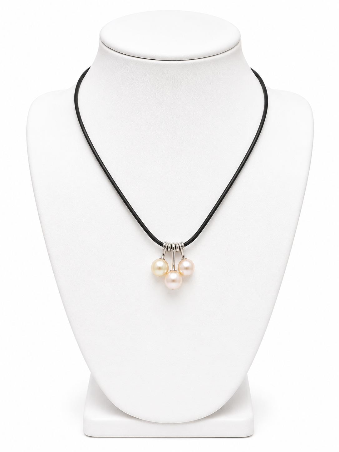 Ivory Pearl Trio Pendant Necklace