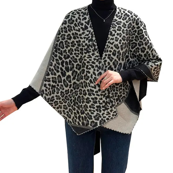 Angled Leopard Reversible Short Loop Wrap
