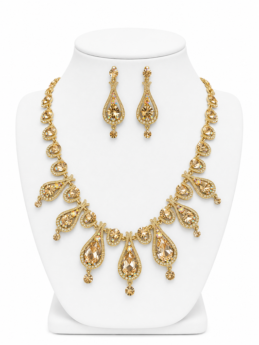 Gold Teardrop Necklace
