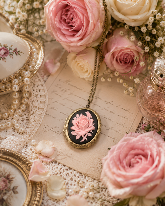 Big Cameo Locket Necklace