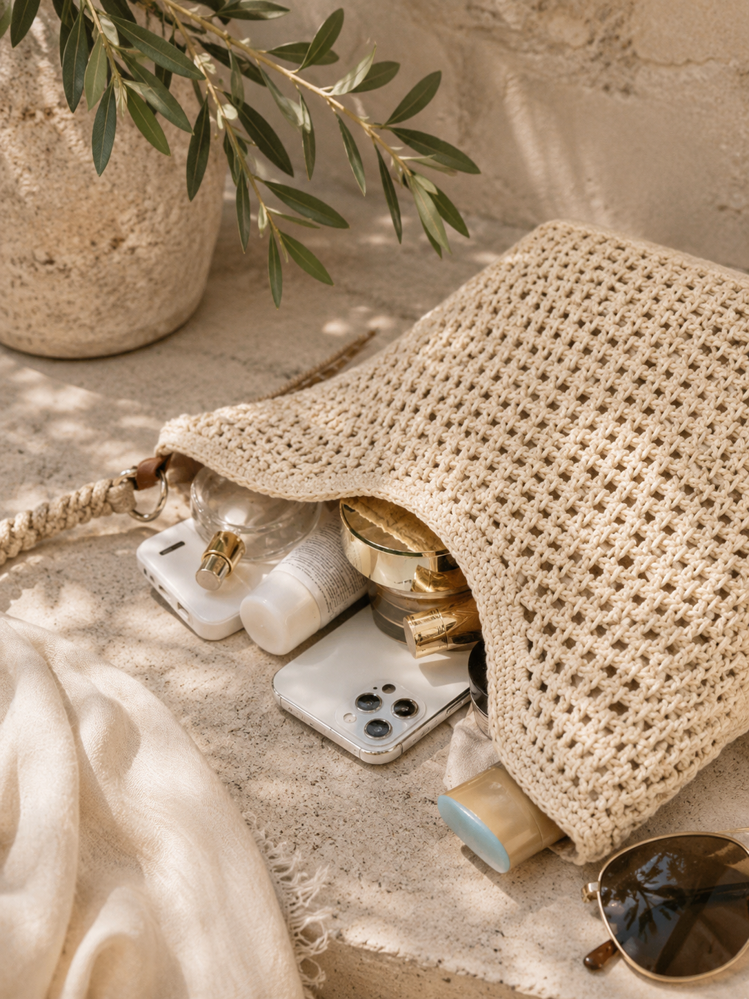 Oversized Straw Woven Travel Handbag