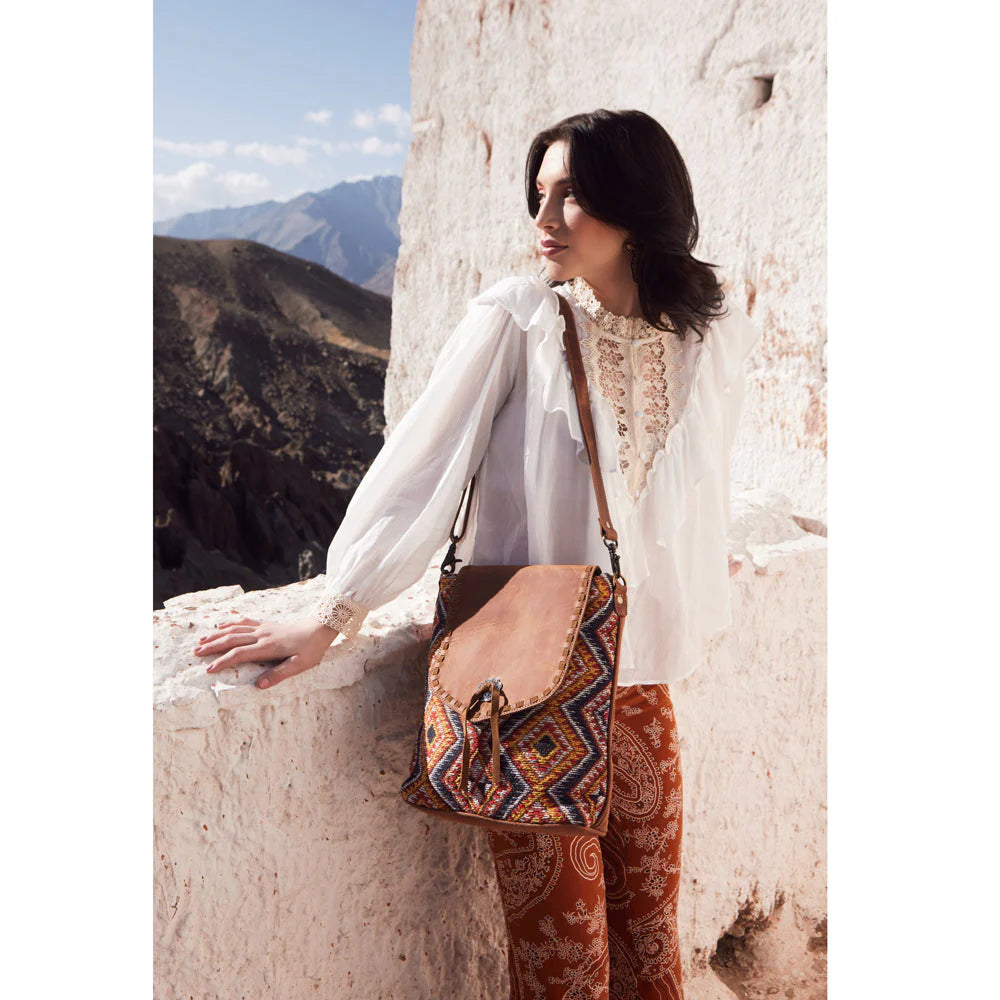 Peanut Brown Small & Crossbody Bag