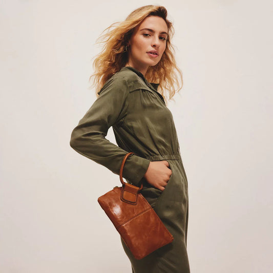 Sable Wristlet in Polished Leather